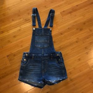 Love tree Denim- Overall shorts size S